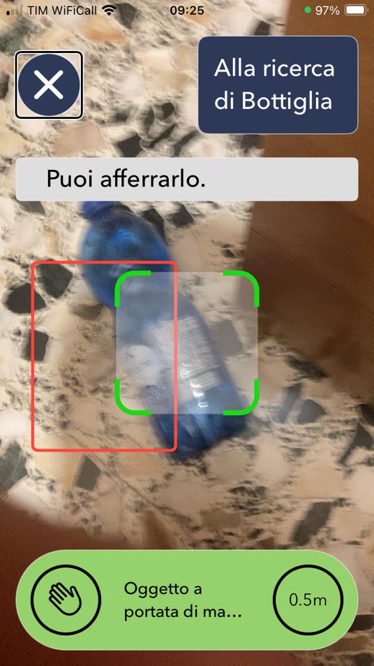La foto mostra lo schermo di uno smartphone con un'applicazione aperta che sembra assistere nella localizzazione di oggetti.